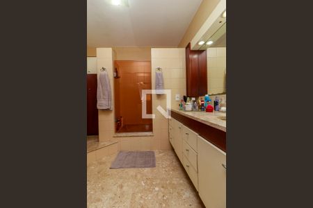 Casa à venda com 430m², 4 quartos e 4 vagasSuíte 2 - Banheiro