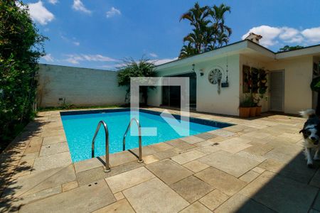 Casa à venda com 430m², 4 quartos e 4 vagasPiscina