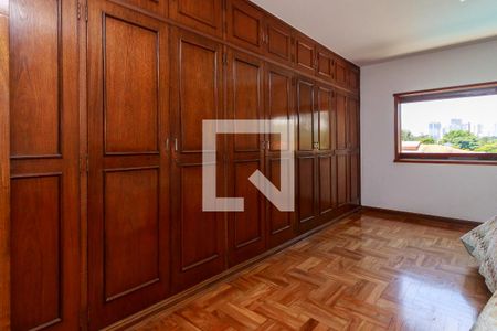 Casa à venda com 430m², 4 quartos e 4 vagasSuíte 2