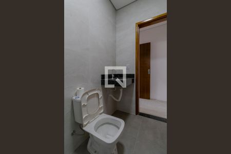 Casa à venda com 100m², 3 quartos e 3 vagasBanheiro Suíte 2