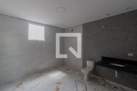 Casa à venda com 100m², 3 quartos e 3 vagasEdícula - Banheiro