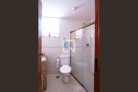 Casa para alugar com 600m², 3 quartos e 3 vagasBanheiro 2