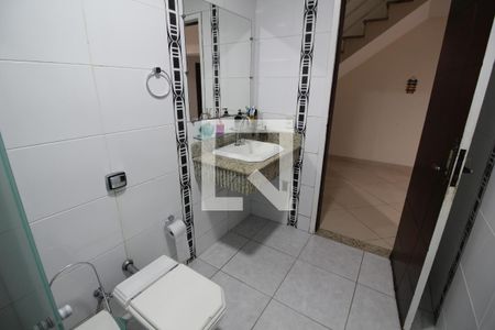 Casa de condomínio à venda com 700m², 5 quartos e 4 vagasBanheiro Social 2