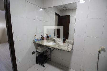 Casa de condomínio à venda com 700m², 5 quartos e 4 vagasBanheiro Social 1