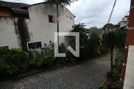 Casa de condomínio à venda com 700m², 5 quartos e 4 vagasVista da rua