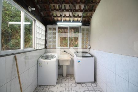 Casa de condomínio à venda com 700m², 5 quartos e 4 vagasÁrea de Serviço 2