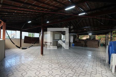 Casa de condomínio à venda com 700m², 5 quartos e 4 vagasTerraço