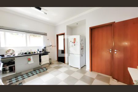 Casa de condomínio à venda com 350m², 4 quartos e 6 vagas Casa de condomínio à venda com 350m², 4 quartos e 6 vagasCozinha