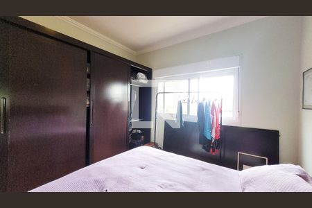 Casa de condomínio à venda com 350m², 4 quartos e 6 vagas Casa de condomínio à venda com 350m², 4 quartos e 6 vagasQuarto 1