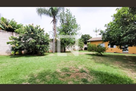Casa de condomínio à venda com 350m², 4 quartos e 6 vagas Casa de condomínio à venda com 350m², 4 quartos e 6 vagasQuintal