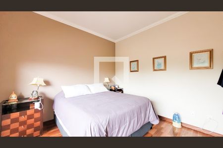 Casa de condomínio à venda com 350m², 4 quartos e 6 vagas Casa de condomínio à venda com 350m², 4 quartos e 6 vagasSuite Master