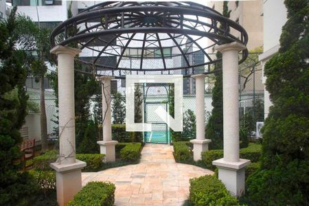 Apartamento à venda com 245m², 4 quartos e 4 vagas Apartamento à venda com 245m², 4 quartos e 4 vagasÁrea comum