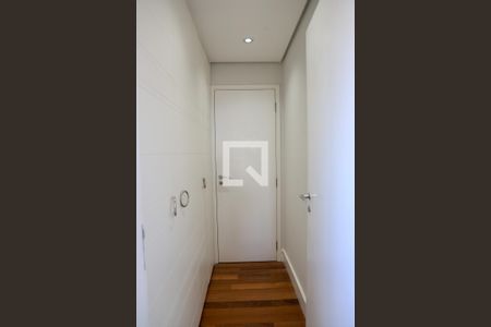 Apartamento à venda com 245m², 4 quartos e 4 vagas Apartamento à venda com 245m², 4 quartos e 4 vagasÁrea de Serviço