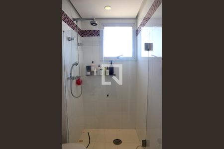 Apartamento à venda com 245m², 4 quartos e 4 vagas Apartamento à venda com 245m², 4 quartos e 4 vagasBanheiro da Suíte 2