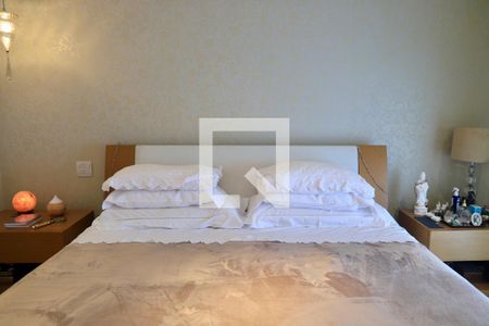 Apartamento à venda com 245m², 4 quartos e 4 vagas Apartamento à venda com 245m², 4 quartos e 4 vagasSuíte Master