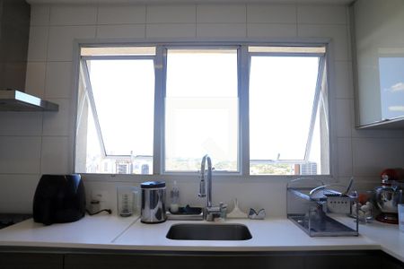 Apartamento à venda com 245m², 4 quartos e 4 vagas Apartamento à venda com 245m², 4 quartos e 4 vagasCozinha