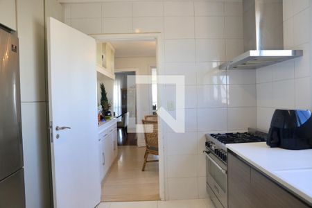 Apartamento à venda com 245m², 4 quartos e 4 vagas Apartamento à venda com 245m², 4 quartos e 4 vagasCozinha