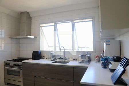 Apartamento à venda com 245m², 4 quartos e 4 vagas Apartamento à venda com 245m², 4 quartos e 4 vagasCozinha