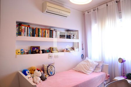 Apartamento à venda com 245m², 4 quartos e 4 vagas Apartamento à venda com 245m², 4 quartos e 4 vagasSuíte 2