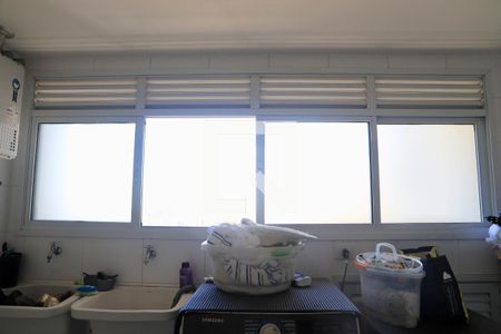 Apartamento à venda com 245m², 4 quartos e 4 vagas Apartamento à venda com 245m², 4 quartos e 4 vagasÁrea de Serviço