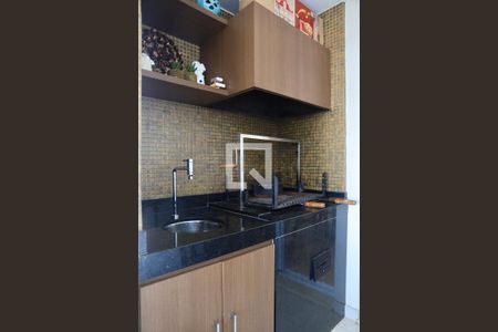 Apartamento à venda com 245m², 4 quartos e 4 vagas Apartamento à venda com 245m², 4 quartos e 4 vagasSacada