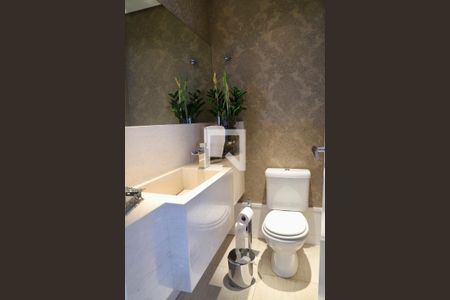 Apartamento à venda com 245m², 4 quartos e 4 vagas Apartamento à venda com 245m², 4 quartos e 4 vagasLavabo