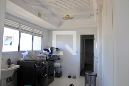 Apartamento à venda com 245m², 4 quartos e 4 vagas Apartamento à venda com 245m², 4 quartos e 4 vagasÁrea de Serviço