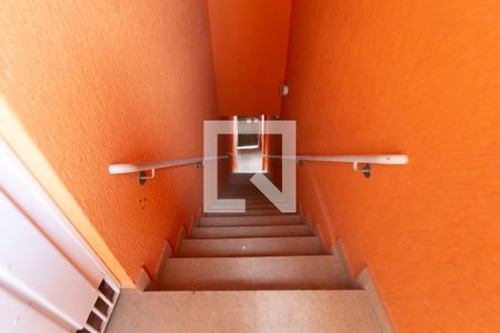 Entrada  de casa para alugar com 1 quarto, 80m² em Parque Guarani, São Paulo