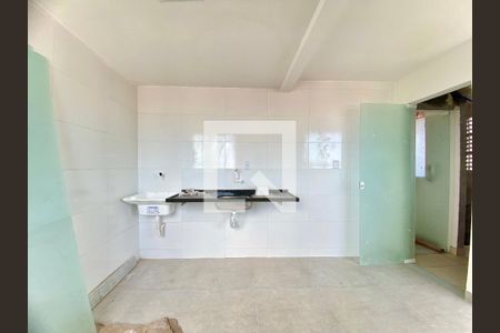 Studio para alugar com 28m², 0 quarto e sem vaga Studio para alugar com 28m², 0 quarto e sem vagaCozinha e Área de Serviço