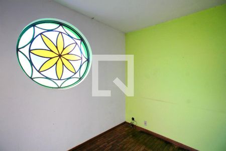 Casa à venda com 200m², 5 quartos e 2 vagasQuarto 2