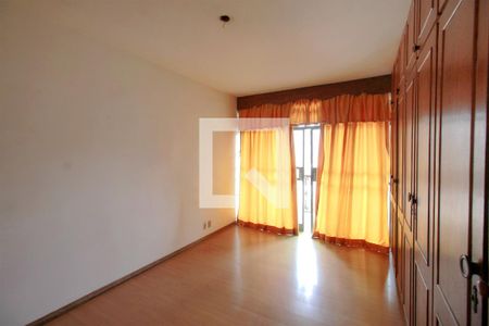 Casa à venda com 200m², 5 quartos e 2 vagasSuíte