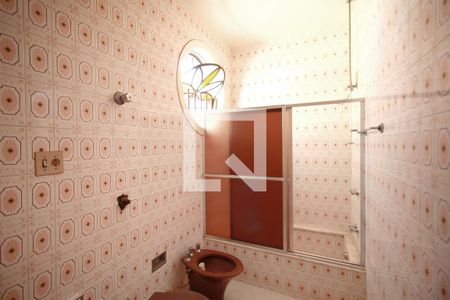 Casa à venda com 200m², 5 quartos e 2 vagasBanheiro