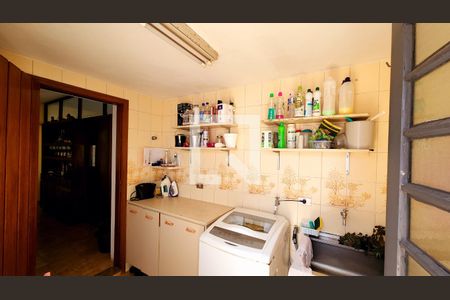 Casa à venda com 350m², 4 quartos e 6 vagas Casa à venda com 350m², 4 quartos e 6 vagasLavanderia