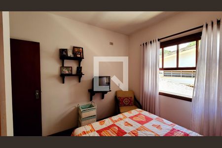 Casa à venda com 350m², 4 quartos e 6 vagas Casa à venda com 350m², 4 quartos e 6 vagasQuarto 2