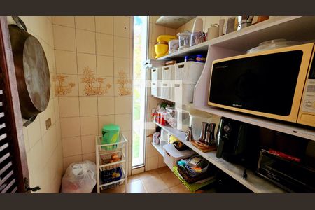 Casa à venda com 350m², 4 quartos e 6 vagas Casa à venda com 350m², 4 quartos e 6 vagasCozinha