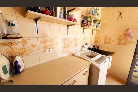 Casa à venda com 350m², 4 quartos e 6 vagas Casa à venda com 350m², 4 quartos e 6 vagasLavanderia