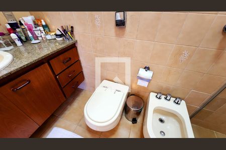 Casa à venda com 350m², 4 quartos e 6 vagas Casa à venda com 350m², 4 quartos e 6 vagasBanheiro da Suíte 4