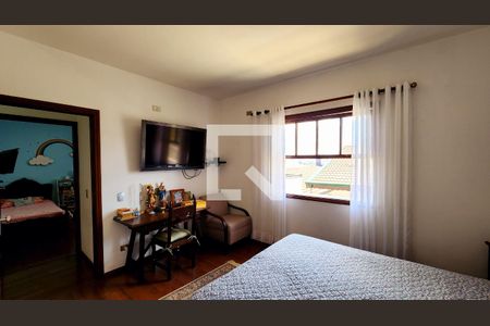 Casa à venda com 350m², 4 quartos e 6 vagas Casa à venda com 350m², 4 quartos e 6 vagasQuarto 4 - Suíte