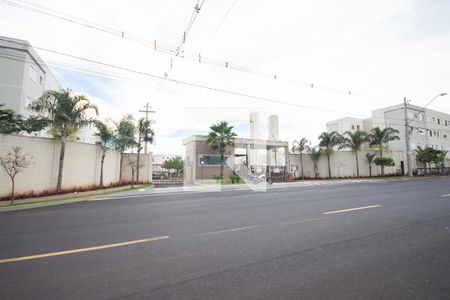 Apartamento para alugar com 45m², 2 quartos e 1 vagaFachada do condomínio