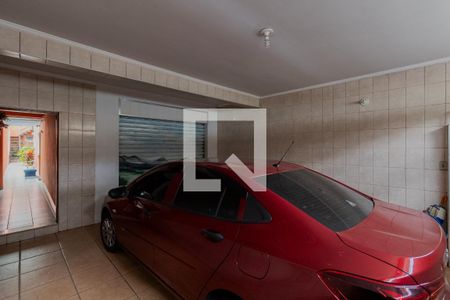 Casa à venda com 244m², 3 quartos e 3 vagas Casa à venda com 244m², 3 quartos e 3 vagasGaragem