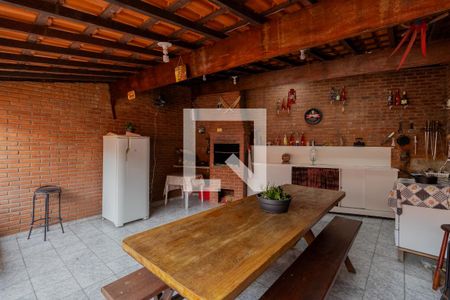 Casa à venda com 244m², 3 quartos e 3 vagas Casa à venda com 244m², 3 quartos e 3 vagasChurrasqueira