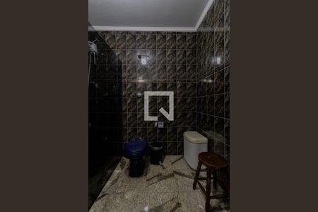 Casa à venda com 244m², 3 quartos e 3 vagas Casa à venda com 244m², 3 quartos e 3 vagasBanheiro Suíte 2