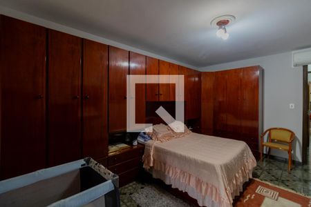 Casa à venda com 244m², 3 quartos e 3 vagas Casa à venda com 244m², 3 quartos e 3 vagasSuíte 2