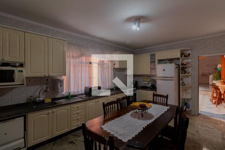 Casa à venda com 244m², 3 quartos e 3 vagas Casa à venda com 244m², 3 quartos e 3 vagasCozinha