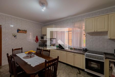 Casa à venda com 244m², 3 quartos e 3 vagas Casa à venda com 244m², 3 quartos e 3 vagasCozinha