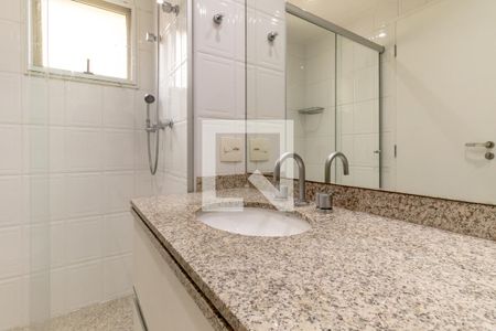 Apartamento à venda com 125m², 2 quartos e 2 vagasBanheiro do Quarto 2