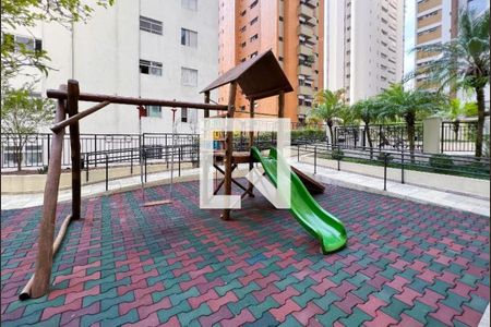 Apartamento à venda com 125m², 2 quartos e 2 vagasÁrea comum - Playground