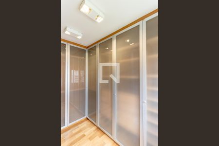 Apartamento à venda com 125m², 2 quartos e 2 vagasQuarto 1 (closet)