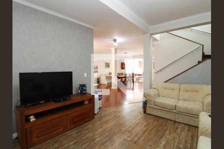 Casa à venda com 280m², 4 quartos e 5 vagasSala