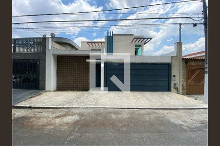 Casa à venda com 280m², 4 quartos e 5 vagasFachada